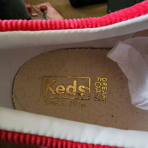Keds Dream Foam Women's Hot Pink Corduroy Lace-Up Sneakers Size 10 - Picture 8 of 9